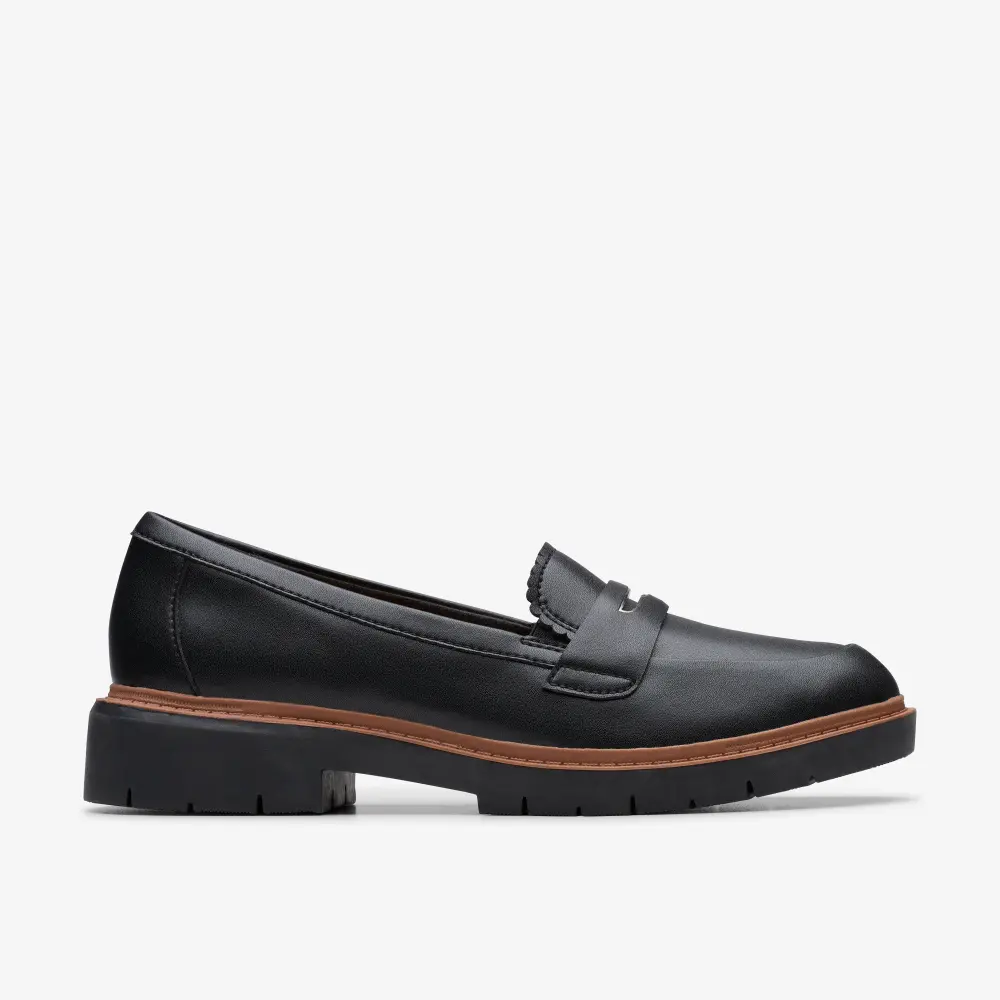 Shoes – Clarks Wallabee